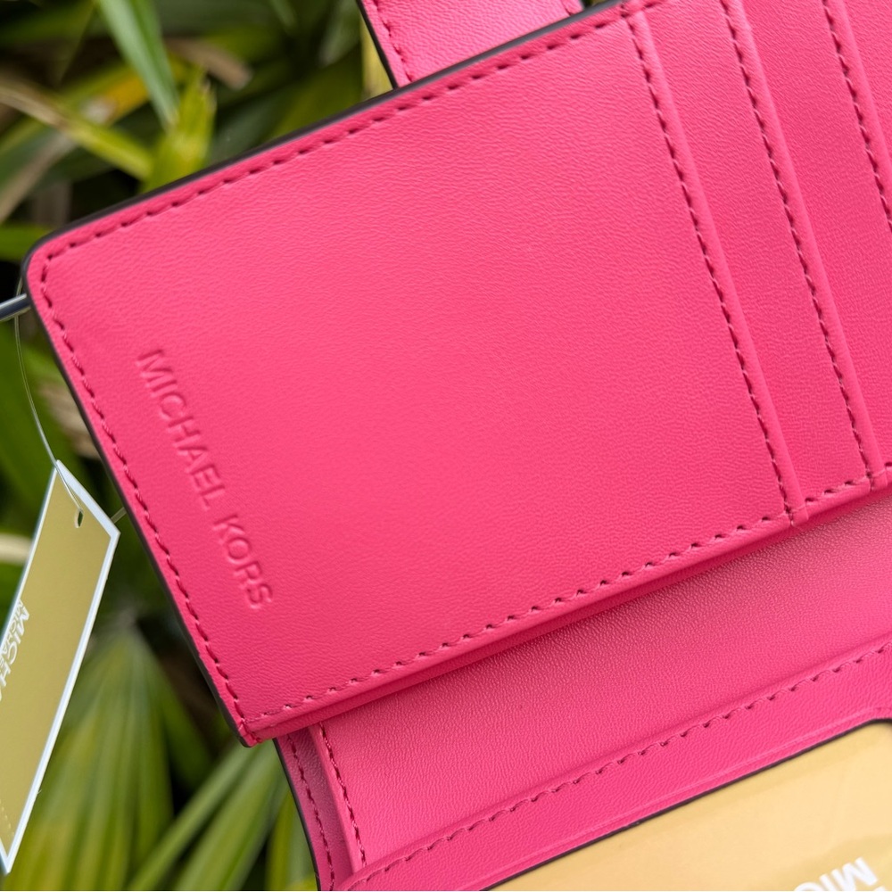 Michael Kors Jet Set Travel MD Coin Zipper Bifold Wallet MK Pink 🤍 - Picture 7 of 12